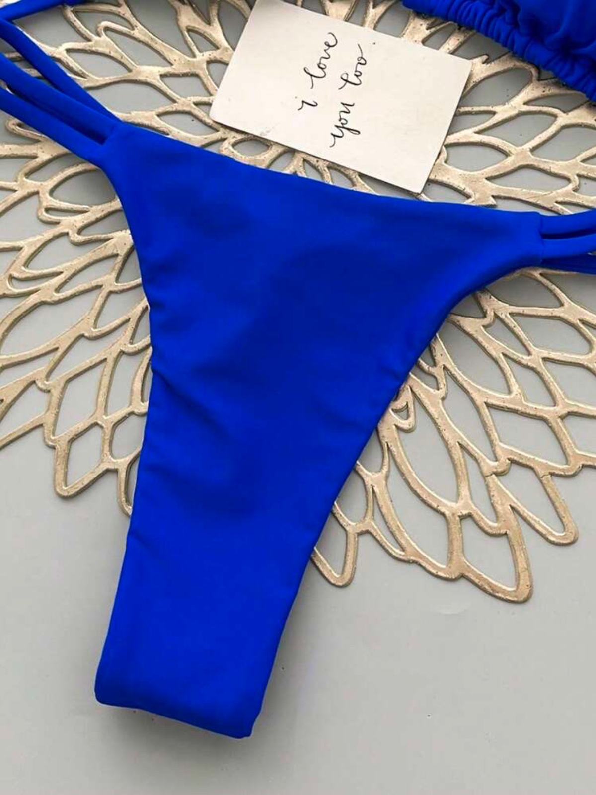 Conjunto de bikini de cintura alta con tirantes finos y fruncido en azul real pa, foto 2