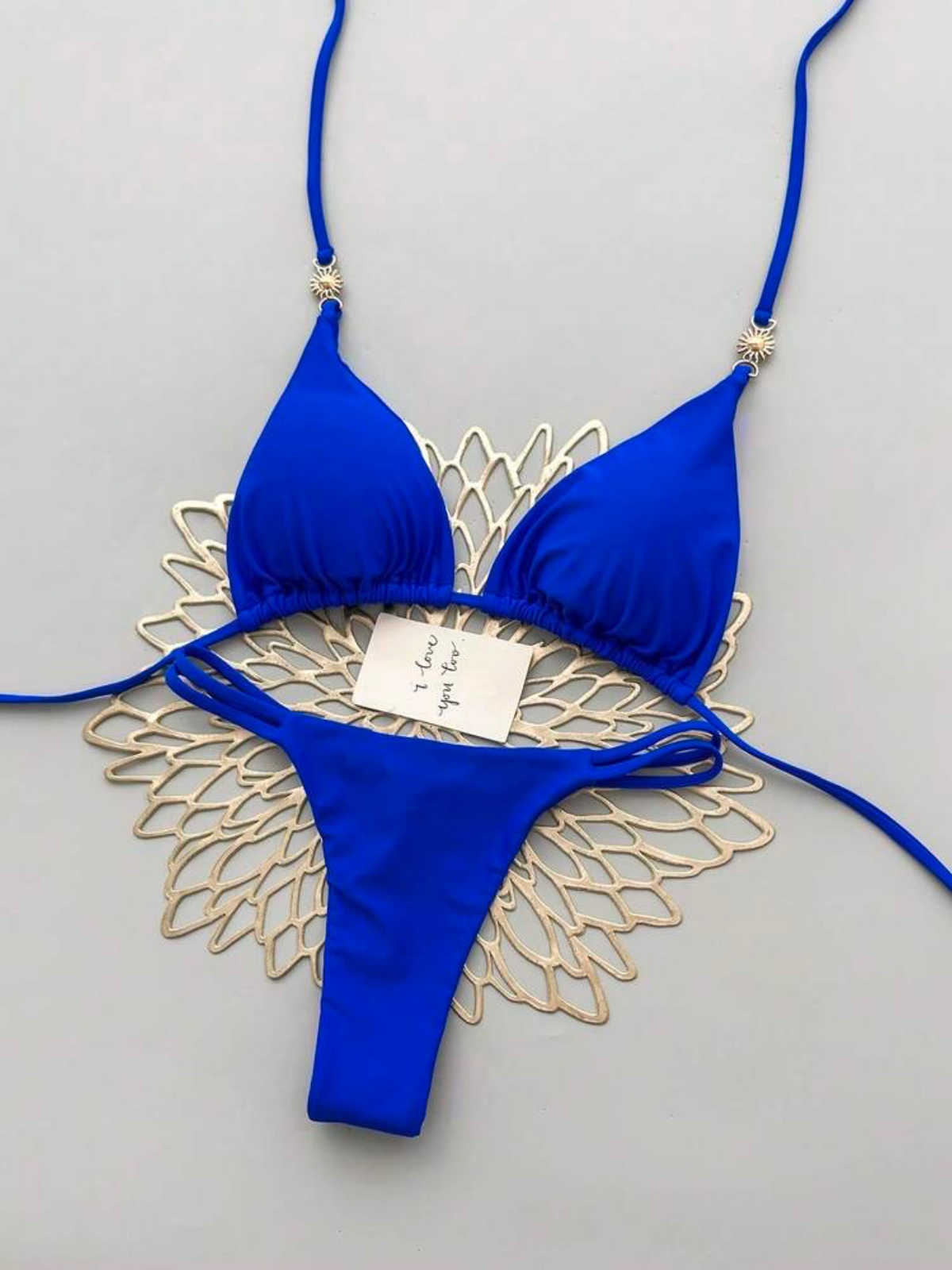 Conjunto de bikini de cintura alta con tirantes finos y fruncido en azul real pa en azul, talla XS · S · M · L