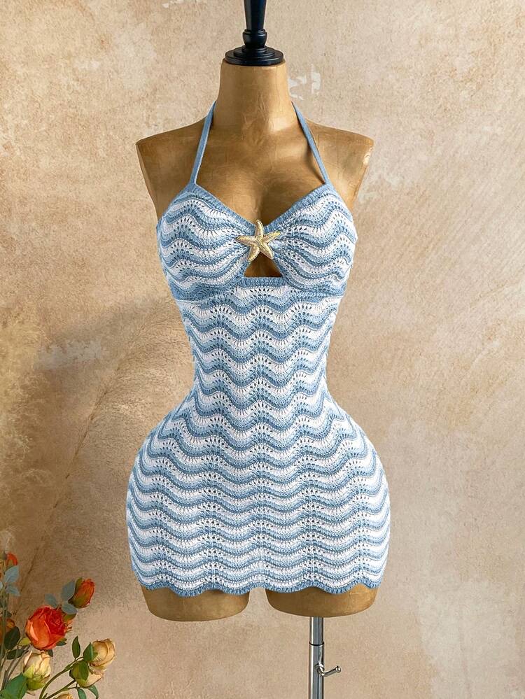 Vestido ajustado con tirantes finos, recortes y estrellas de mar metálica en azul y blanco · multicolor, talla XS · S · M · L